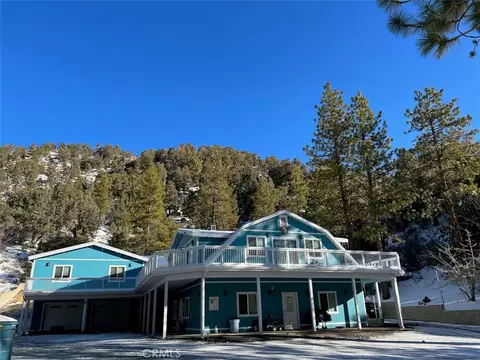 800 Swarthout Canyonstate Hwy 2 Rd, Wrightwood, CA 92397