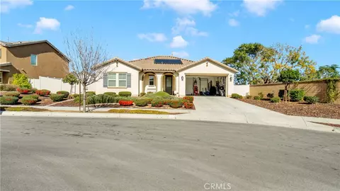 3613 Old Oak Cir, San Jacinto, CA 92582