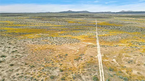 7 Near Powerline Rd, Boron, CA 93516