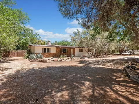 9345 10th Ave, Hesperia, CA 92345 photo 4