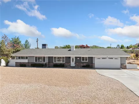 19472 Chippewa Rd, Apple Valley, CA 92307 photo 1