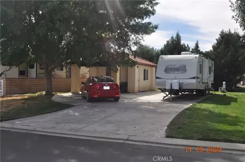 11600 Ridgemark Rd, Apple Valley, CA 92308