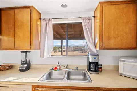 16341 Fremontia St, Hesperia, CA 92345 photo 11