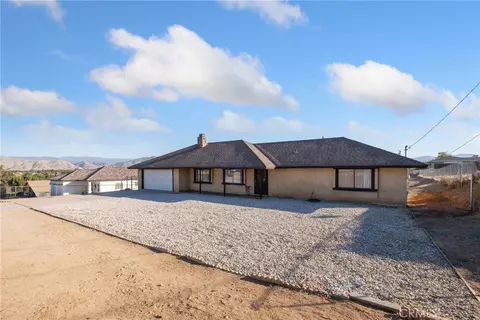 16341 Fremontia St, Hesperia, CA 92345 photo 3