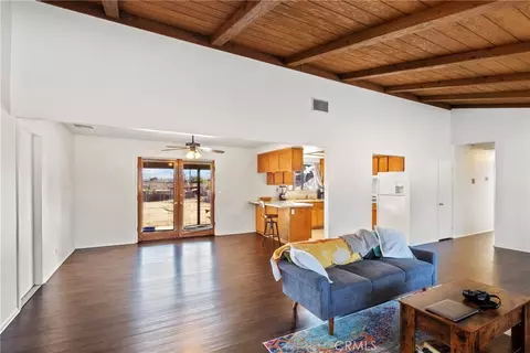 16341 Fremontia St, Hesperia, CA 92345 photo 8