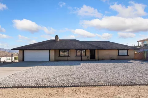 16341 Fremontia St, Hesperia, CA 92345