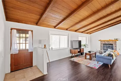 16341 Fremontia St, Hesperia, CA 92345 photo 2