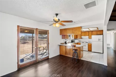 16341 Fremontia St, Hesperia, CA 92345 photo 9