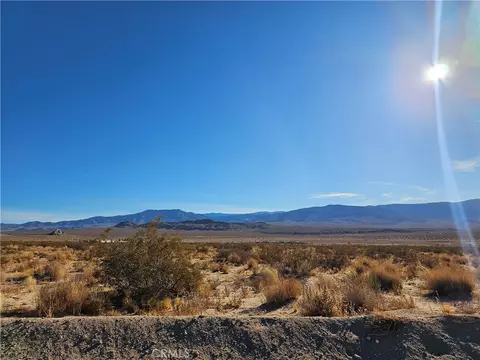 400 End Rd, Lucerne Valley, CA 92356