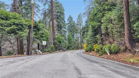642 Rose Quartz Rd, Cedar Glen, CA 92321