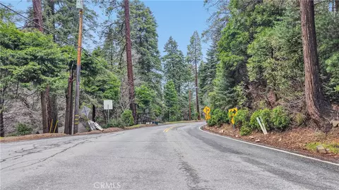 642 Rose Quartz Rd, Cedar Glen, CA 92321