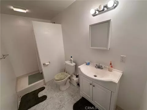 Bath - 35648 Mountain View Rd, Hinkley, CA 92347 photo 5 of 5