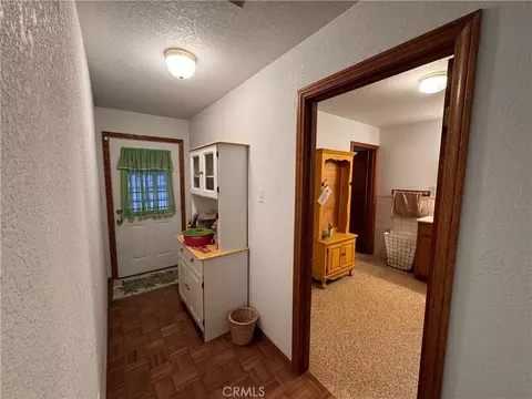 Entry Way - 35648 Mountain View Rd, Hinkley, CA 92347 photo 2 of 3