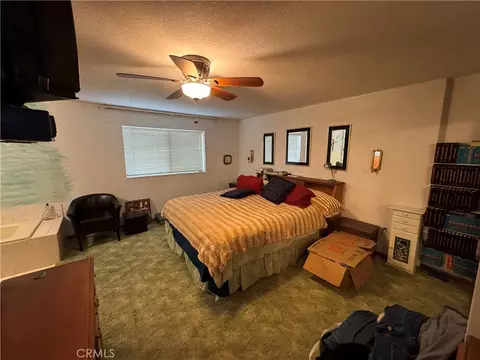 Bedroom - 35648 Mountain View Rd, Hinkley, CA 92347 photo 4 of 6