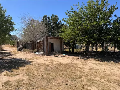 Exterior - 35648 Mountain View Rd, Hinkley, CA 92347 photo 9 of 16
