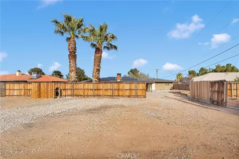 Exterior - 13206 Winona Rd, Apple Valley, CA 92308 photo 8 of 8