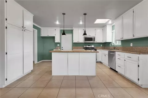 13206 Winona Rd, Apple Valley, CA 92308 photo 9