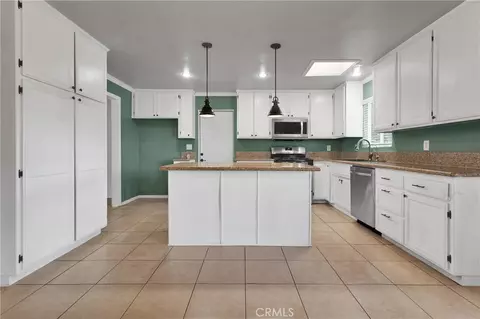 Kitchen - 13206 Winona Rd, Apple Valley, CA 92308 photo 2 of 2