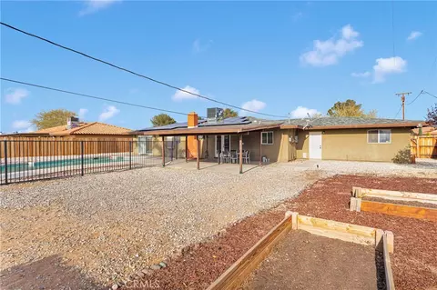 Exterior - 13206 Winona Rd, Apple Valley, CA 92308 photo 3 of 8