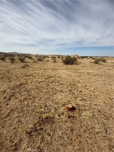 0 Drifting Sands Rd, Adelanto, CA 92301
