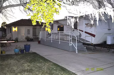 11624 Ridgemark Rd, Apple Valley, CA 92308 photo 2