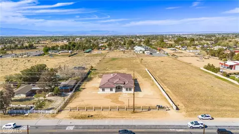 1805 W Columbia Way W, Lancaster, CA 93534
