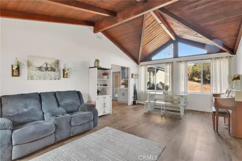 10634 Mesquite St, Oak Hills, CA 92344