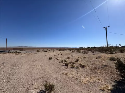 27751 Apache Ave, Barstow, CA 92311 photo 2