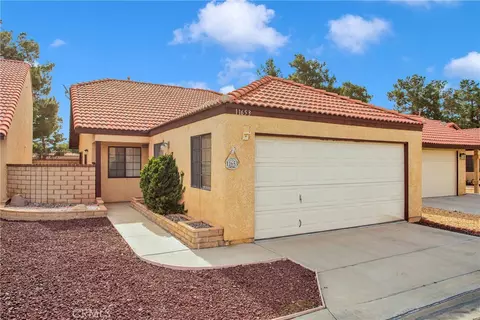 11653 Pepper Ln, Apple Valley, CA 92308
