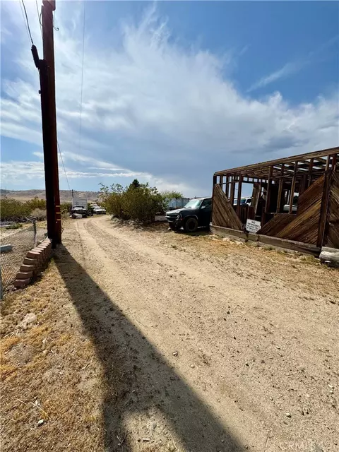 6719 Deep Creek Rd, Apple Valley, CA 92308 photo 3