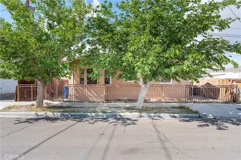 113 E White St, Barstow, CA 92311