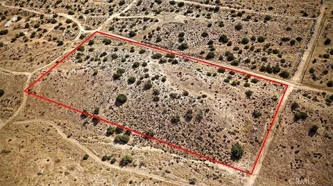 23 Valley Vw, Apple Valley, CA 92308