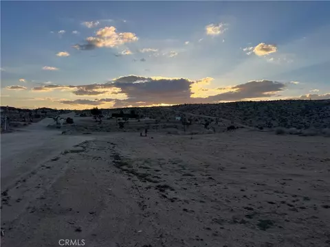 9683 Milpas Dr, Apple Valley, CA 92308 photo 7