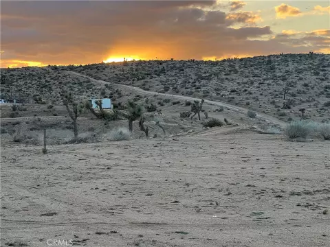 9683 Milpas Dr, Apple Valley, CA 92308