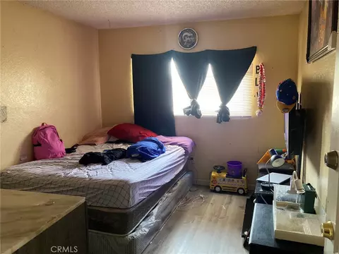 Bedroom - 1131 Barstow Rd, Barstow, CA 92311 photo 7 of 9