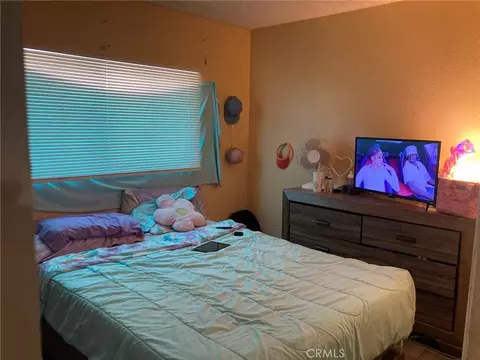 Bedroom - 1131 Barstow Rd, Barstow, CA 92311 photo 8 of 9