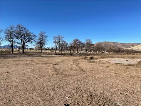 20028 Tehachapi Willow Springs Rd, Tehachapi, CA 93561 photo 3