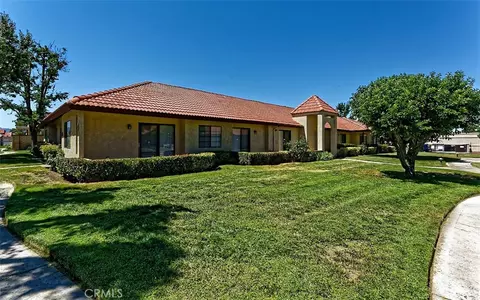 19236 Cottonwood Dr, Apple Valley, CA 92308