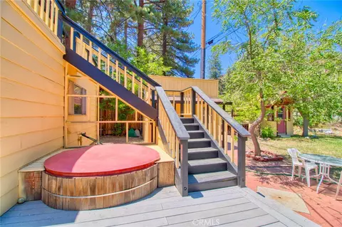 Exterior - 960 Snowbird Rd, Wrightwood, CA 92397 photo 6 of 19