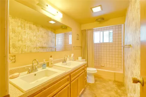 Bath - 960 Snowbird Rd, Wrightwood, CA 92397 photo 2 of 2