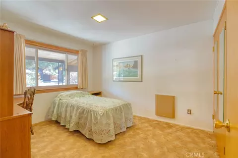 Bedroom - 960 Snowbird Rd, Wrightwood, CA 92397 photo 1 of 9