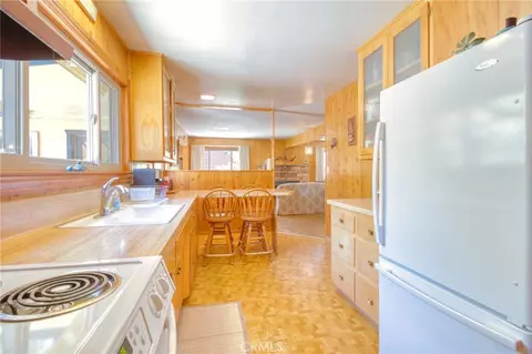 Kitchen - 960 Snowbird Rd, Wrightwood, CA 92397 photo 3 of 3