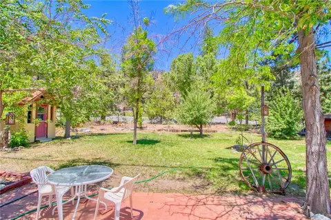 Exterior - 960 Snowbird Rd, Wrightwood, CA 92397 photo 7 of 19
