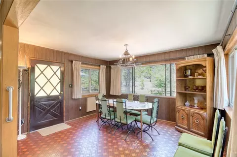 Dining - 960 Snowbird Rd, Wrightwood, CA 92397 photo 1 of 3