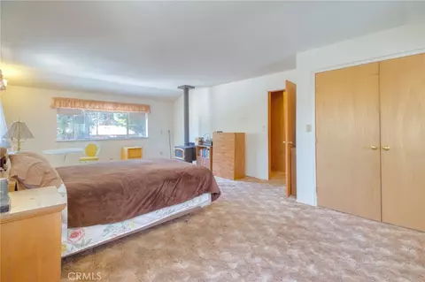 Bedroom - 960 Snowbird Rd, Wrightwood, CA 92397 photo 9 of 13