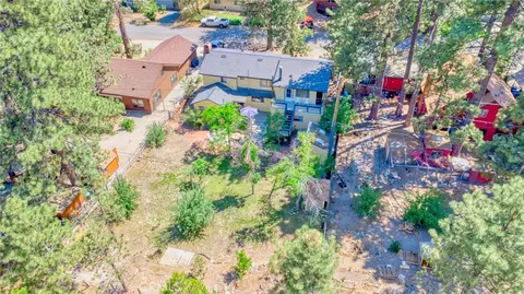 View/Area - 960 Snowbird Rd, Wrightwood, CA 92397 photo 3 of 4