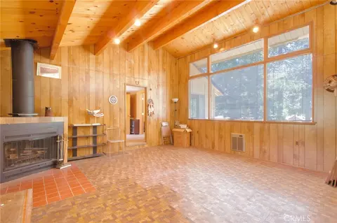 Living - 960 Snowbird Rd, Wrightwood, CA 92397 photo 8 of 8