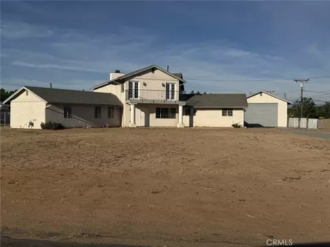 Exterior - 20635 Tonawanda Rd, Apple Valley, CA 92307 photo 2 of 3