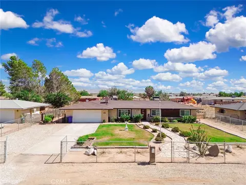 21821 Carlisle Rd, Apple Valley, CA 92307