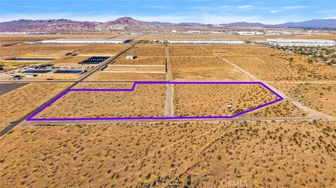 70 Jonathan St, Adelanto, CA 92301 photo 4